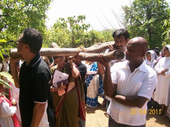 YWAMers in India in a Way of the Cross